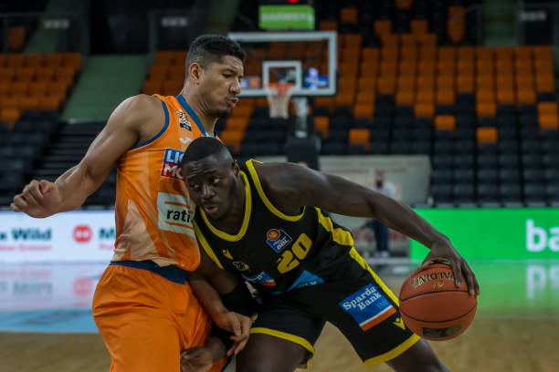 他们不仅成 他们不仅成